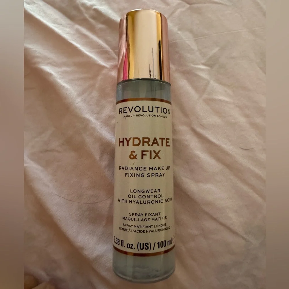New revolution hydrate & fux radiance make up fixing spray
